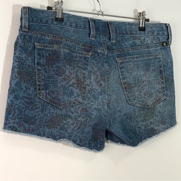 Lucky Brand Riley Adorable Floral Raw Frayed Hem Denim Jean Shorts Size 8 / 29 - Picture 2 of 9